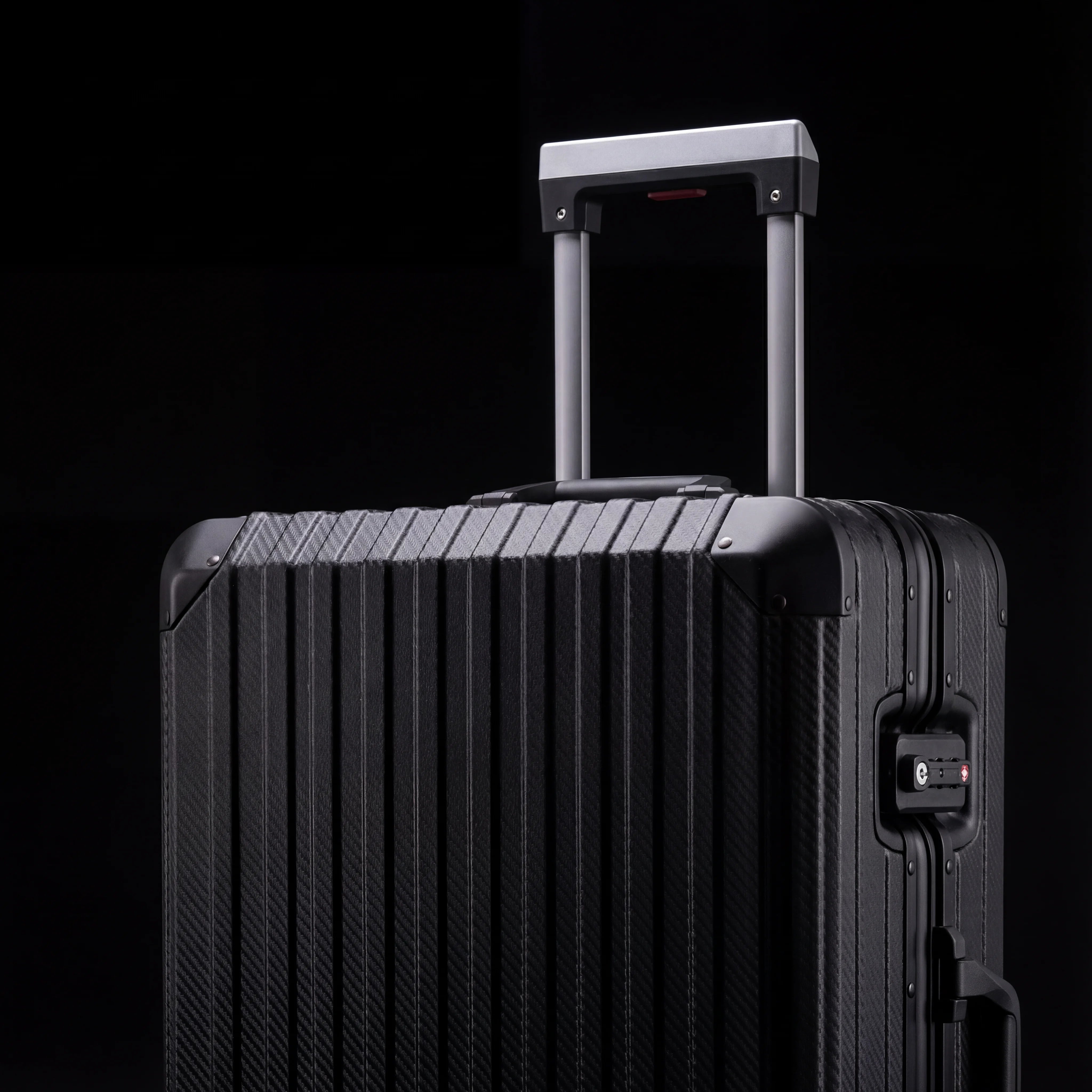 files/PR_Aluminum_Suitcases_Black_2.webp