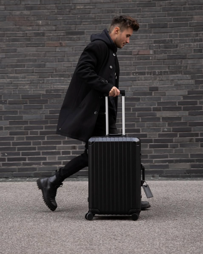 Prestivium black suitcase 1